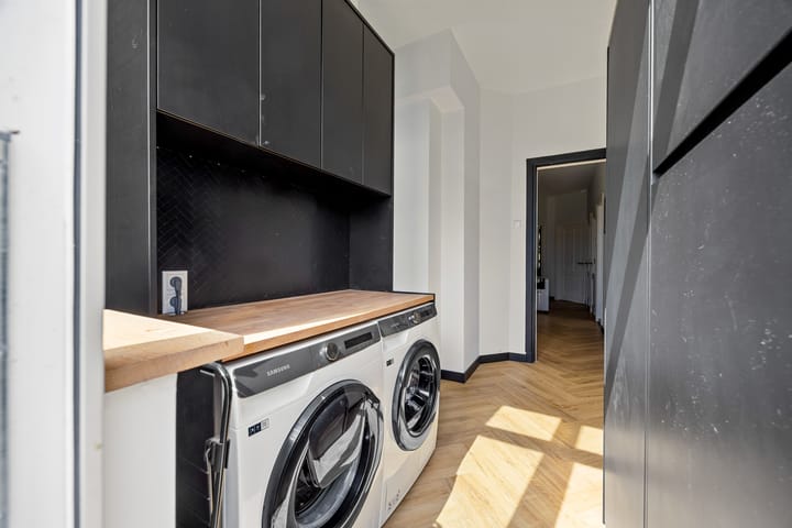 Foto 23 van Caan van Necklaan 214