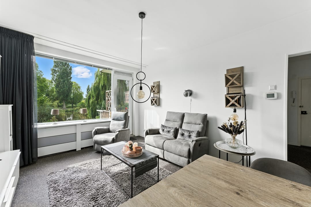 Photo 8 of van der Duyn van Maasdamlaan 128-A