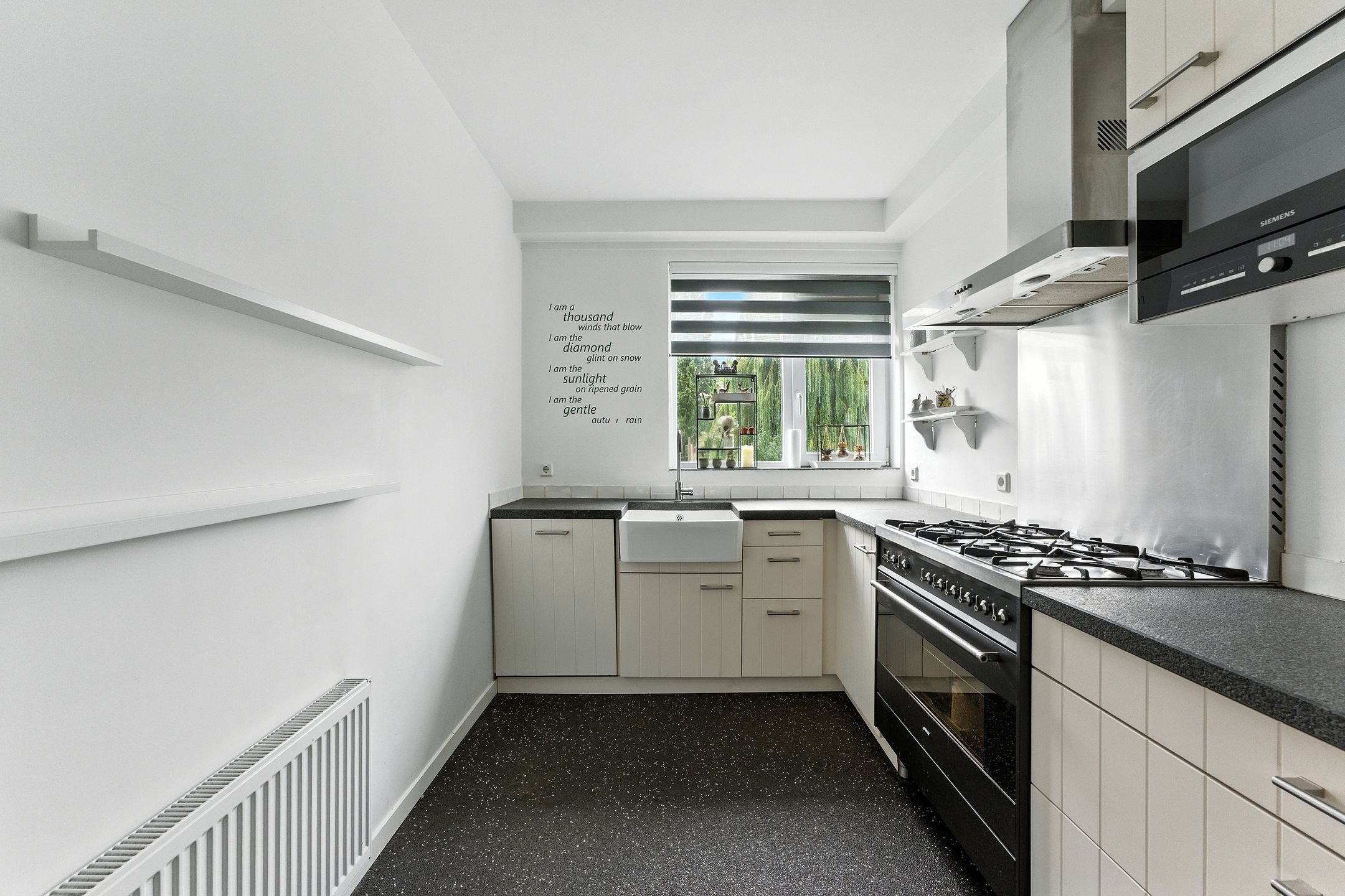 Photo 15 of van der Duyn van Maasdamlaan 128-A