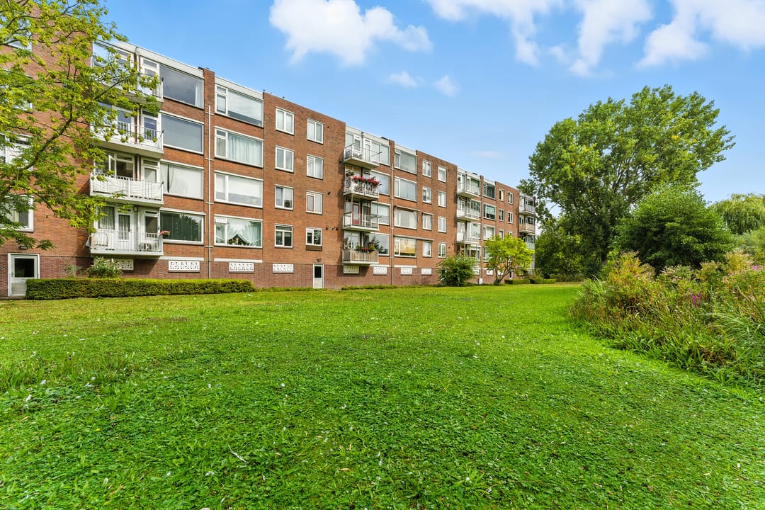 Photo 31 of van der Duyn van Maasdamlaan 128-A