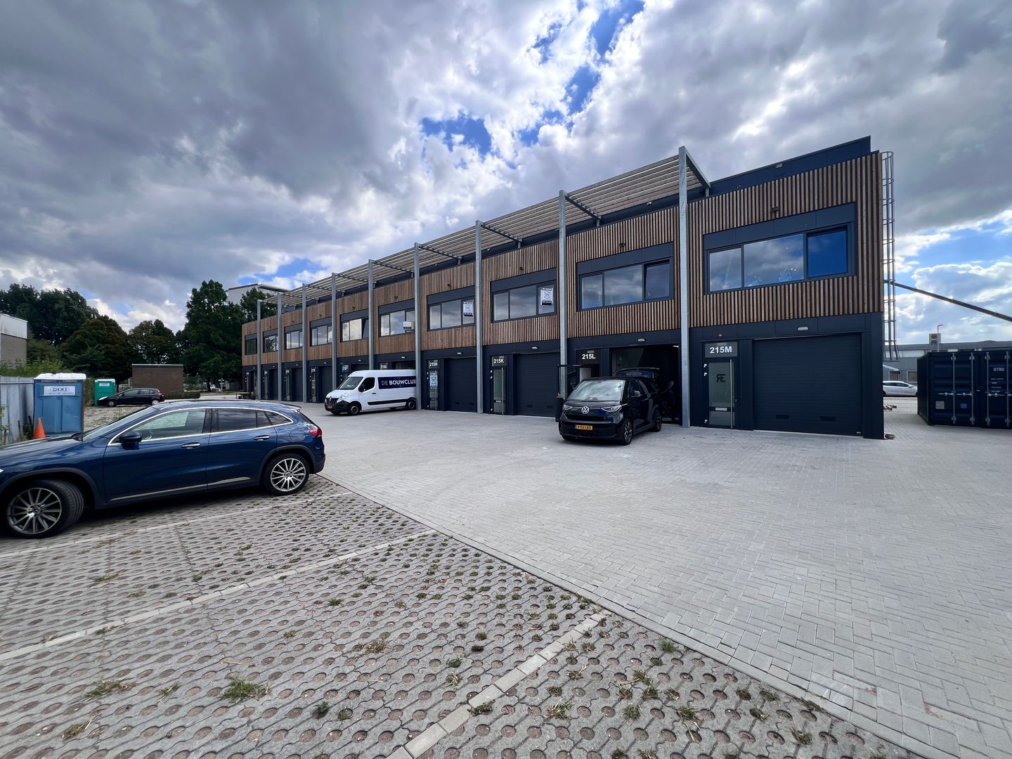View photo 2 of Hogeweyselaan 215-H