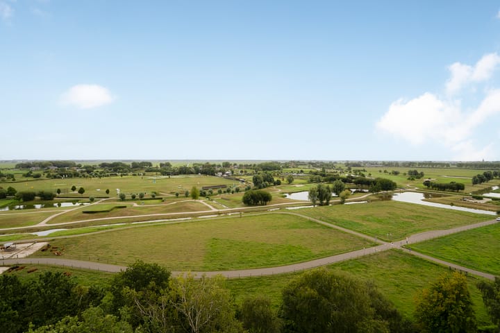 Photo 14 of Kringloop 421