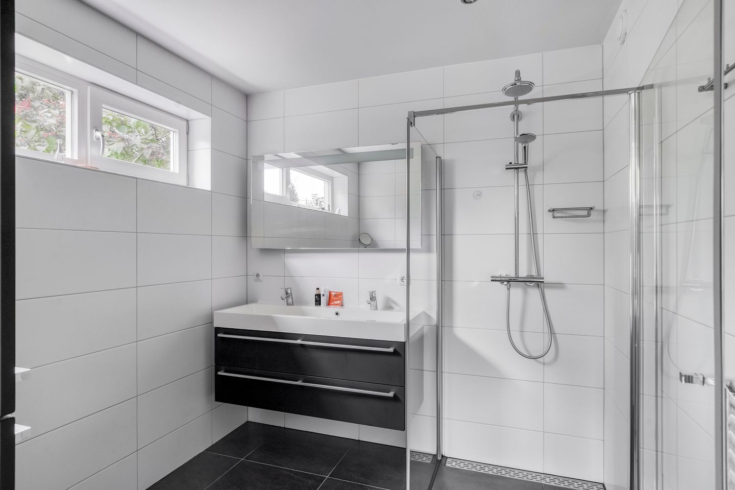 Foto 19 van Veenkampenweg 22