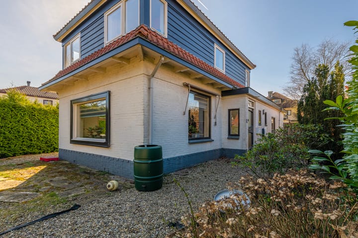 Foto 32 van Rozenlaan 6