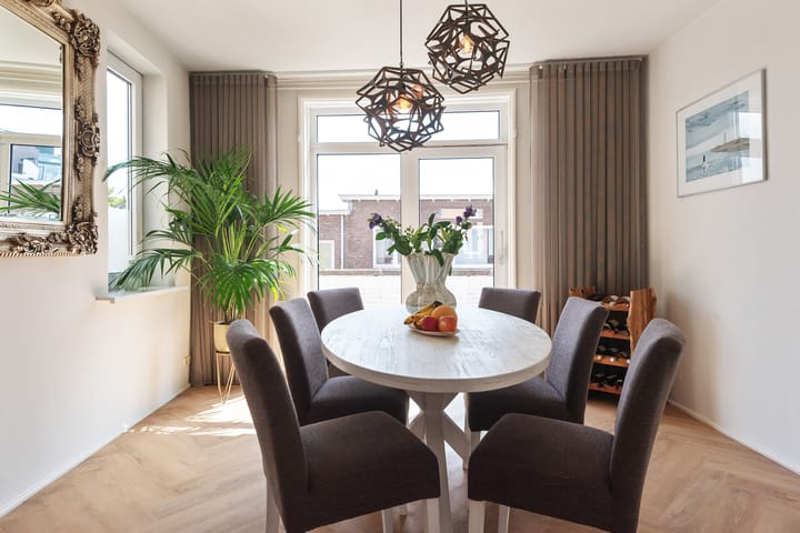 Photo 8 of Oranjestraat 14-A