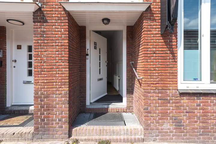 Photo 50 of Oranjestraat 14-A