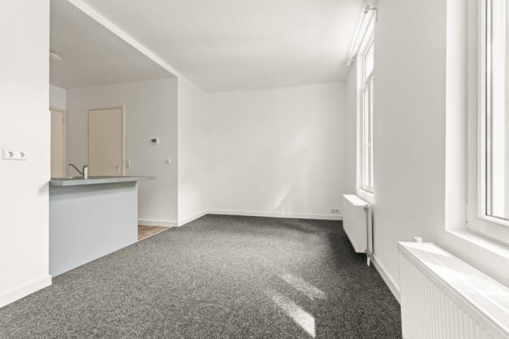 Foto 2 van Van Hasseltstraat 6-2