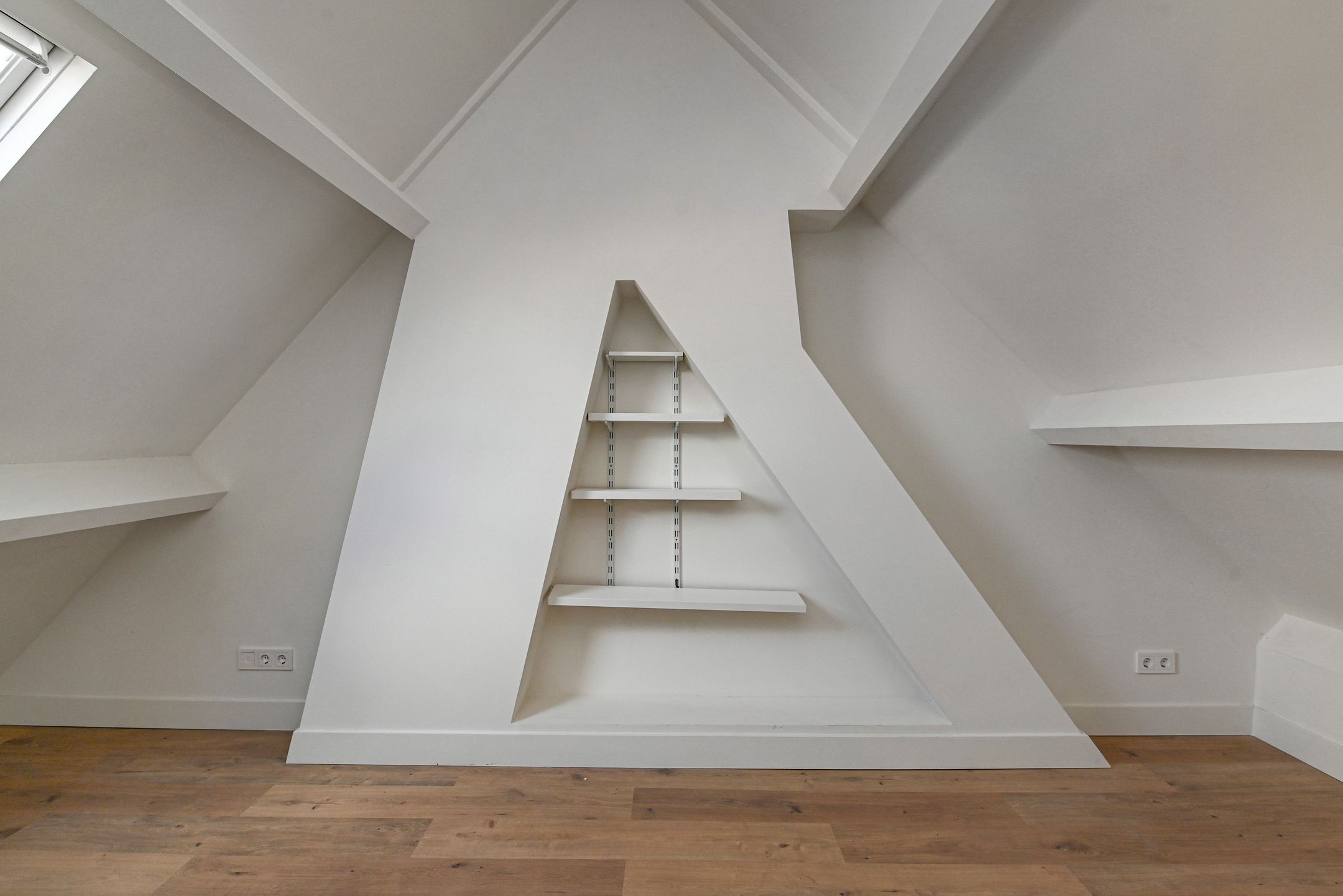 Foto 27 van Duizendschoonstraat 24-A