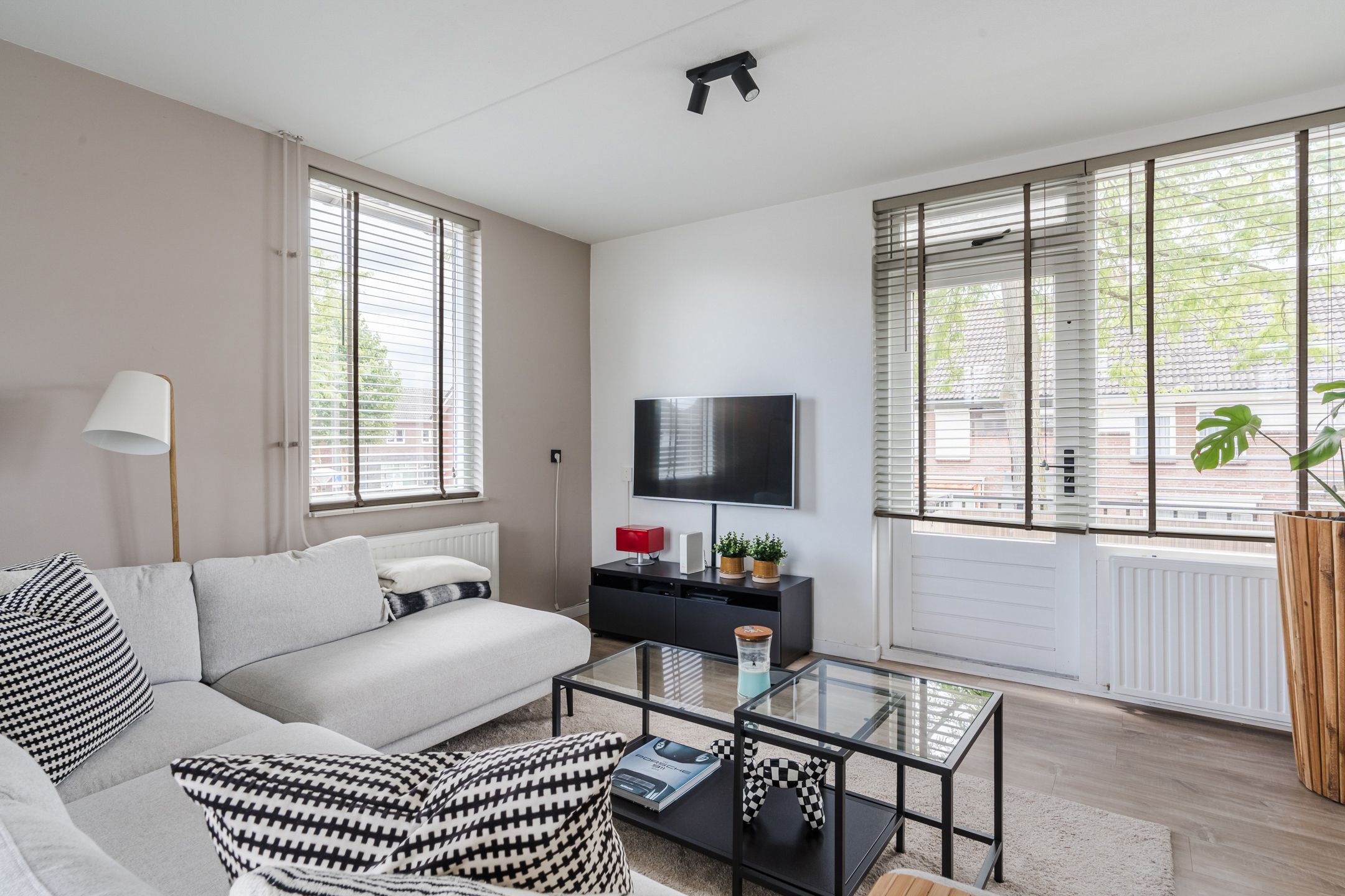 Foto 9 van Baron van Tuyll van Serooskerkenstraat 4-A