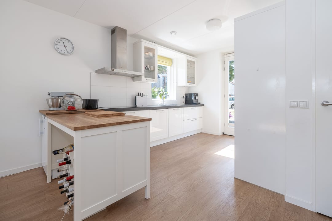 Photo 11 of Valck Lucassenhof 17