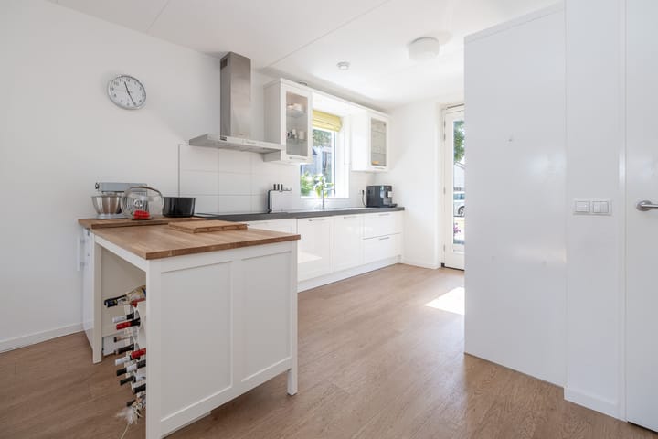 Foto 11 van Valck Lucassenhof 17