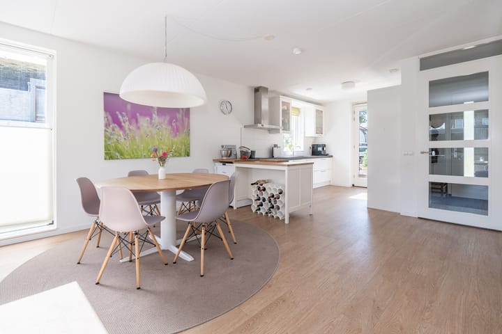 Foto 2 van Valck Lucassenhof 17