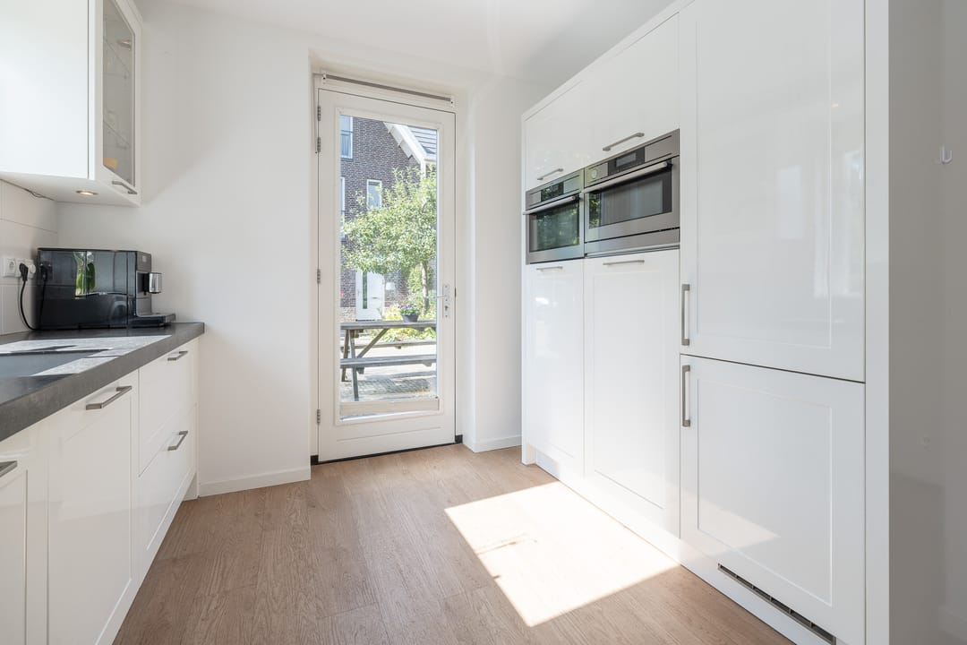 Photo 13 of Valck Lucassenhof 17