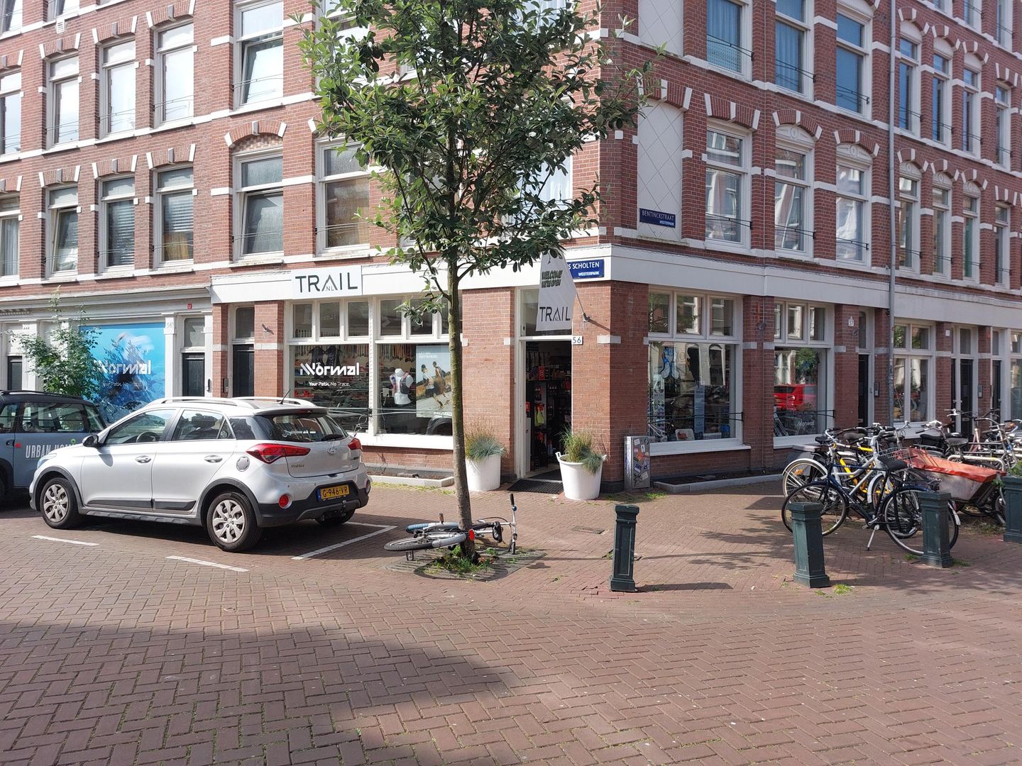 View photo 2 of Fannius Scholtenstraat 56-H
