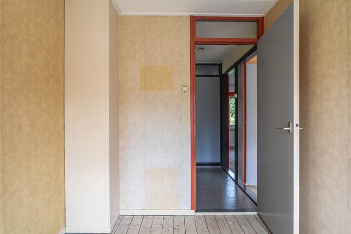 Photo 17 of Wezerstraat 2