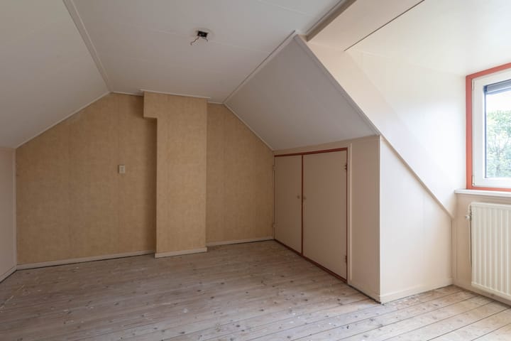 Photo 26 of Wezerstraat 2