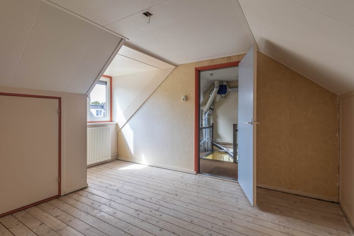 Photo 27 of Wezerstraat 2