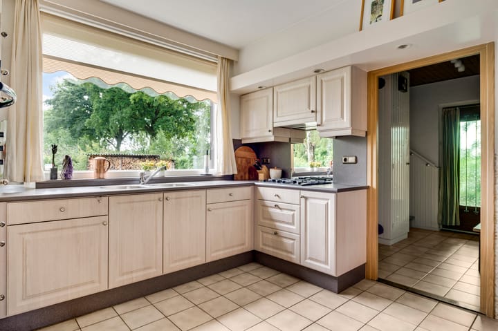 Foto 16 van Baldessenweg 3