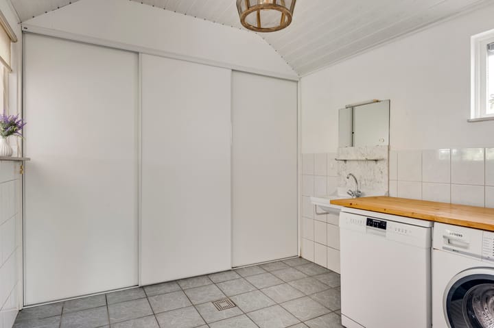 Foto 21 van Baldessenweg 3