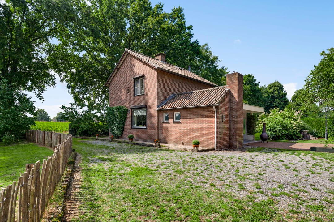 Photo 46 of Baldessenweg 3