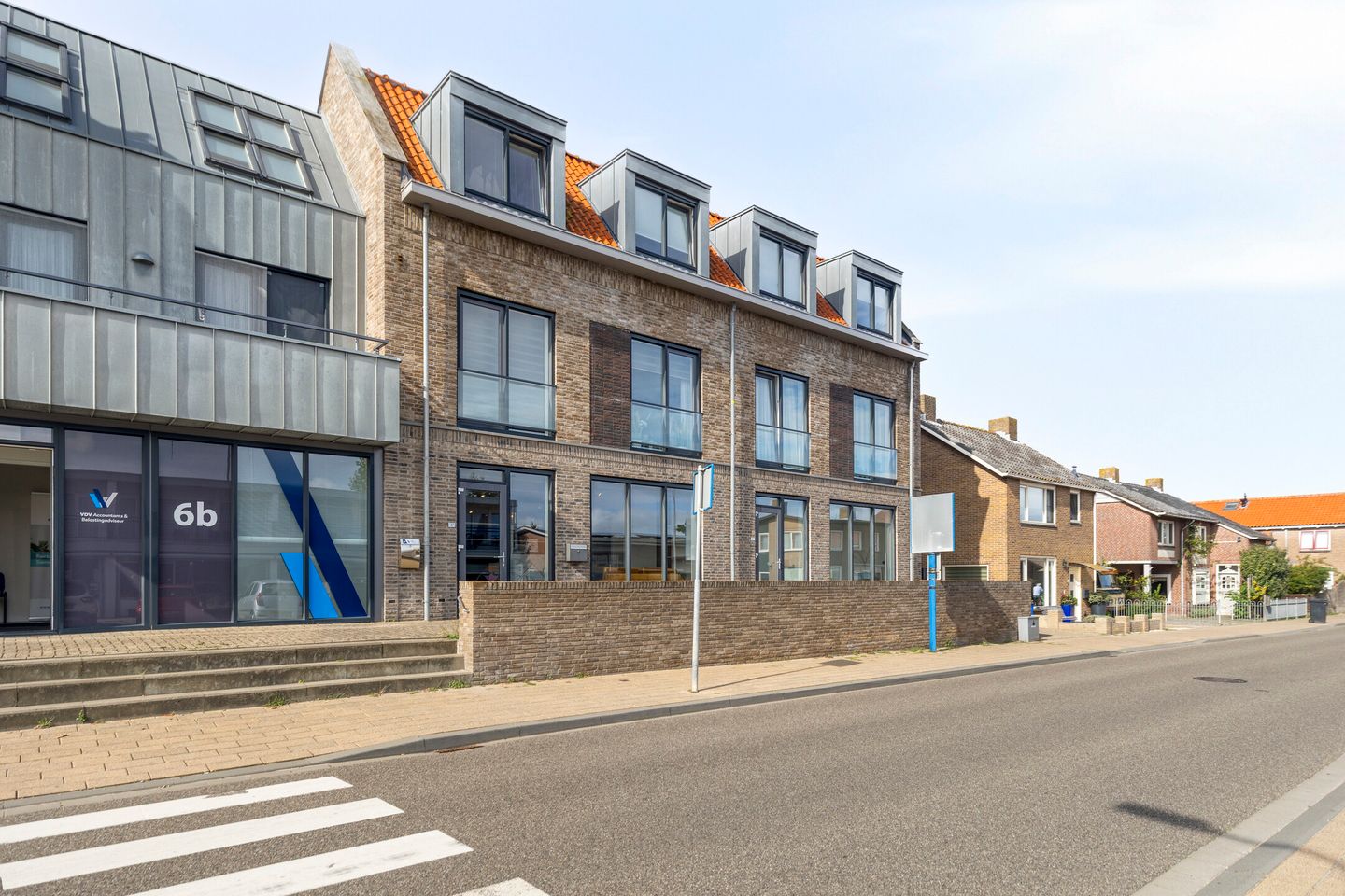 Bekijk foto 2 van Ooststraat 6