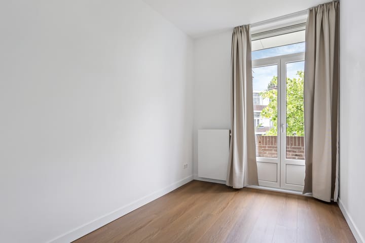 Foto 4 van van Alphenstraat 115