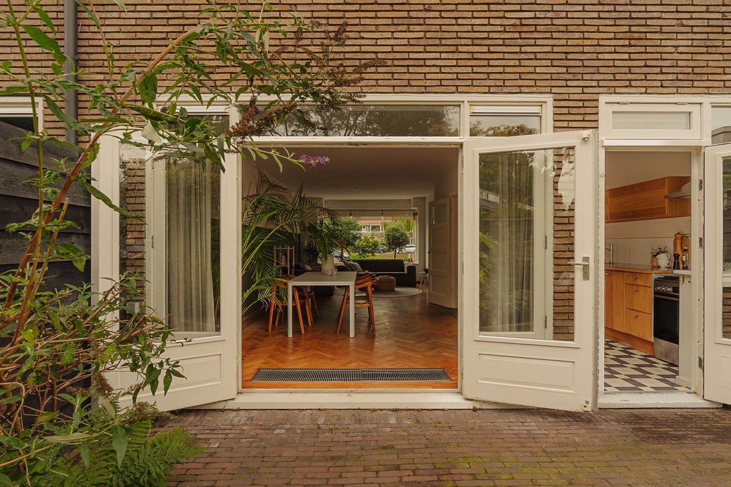 Foto 10 van Graaf Aelbrechtlaan 104