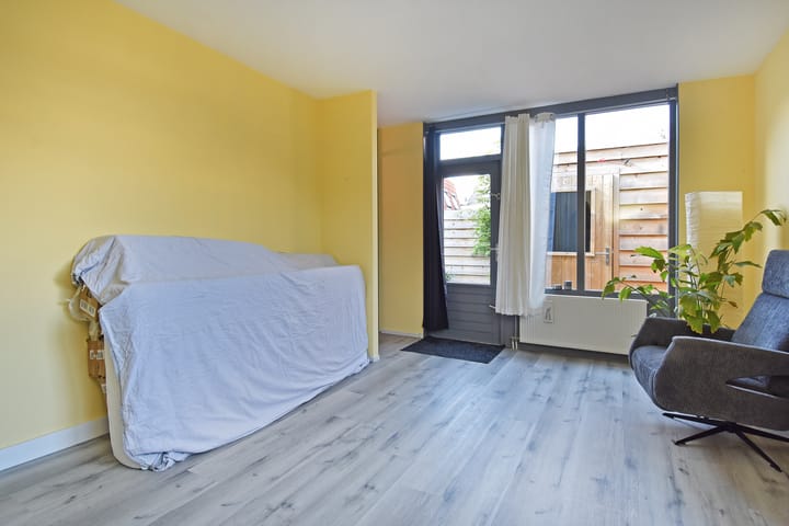 Photo 32 of Prins Bernhardstraat 5-A