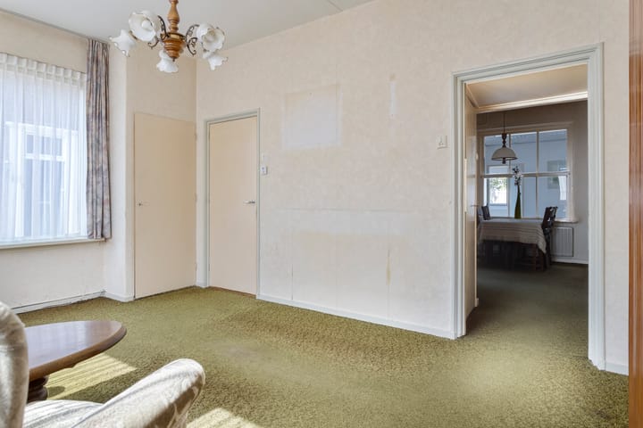 Photo 4 of Julianastraat 16