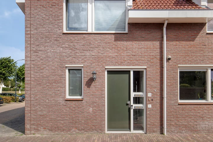Foto 3 van Middenstraat 1
