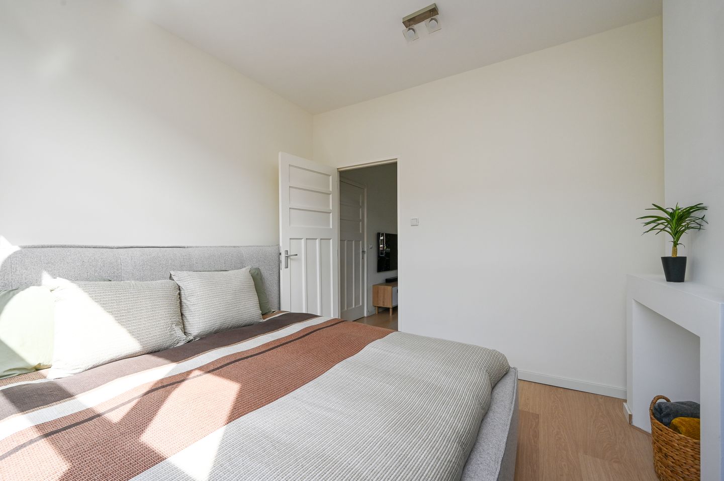 Foto 25 van Anjelierstraat 43