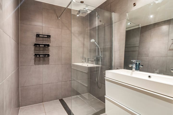 Foto 13 van Koningin Emmaplein 14-A