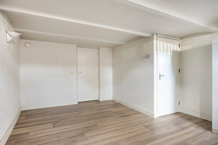 Foto 15 van Koningin Emmaplein 14-A