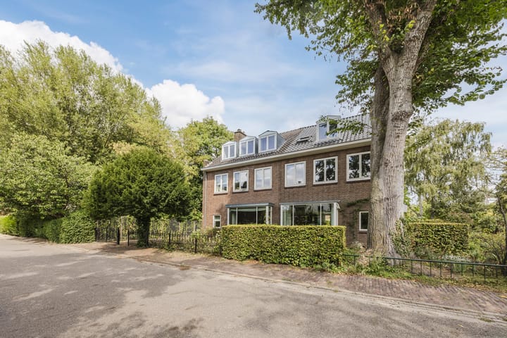 Foto 1 van Park Leeuwenberghlaan 15