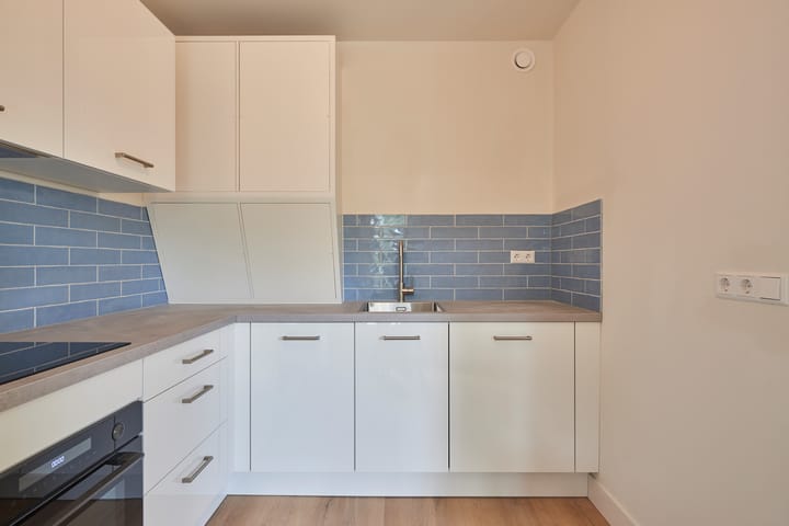 Foto 3 van Van Ostadestraat 144-3A