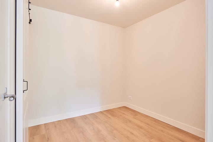 Foto 17 van Van Ostadestraat 144-3A