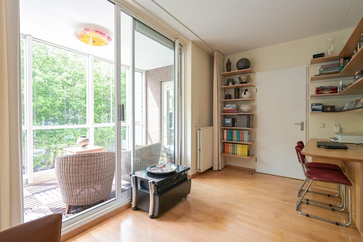 Foto 21 van Burgemeester De Monchyplein 161