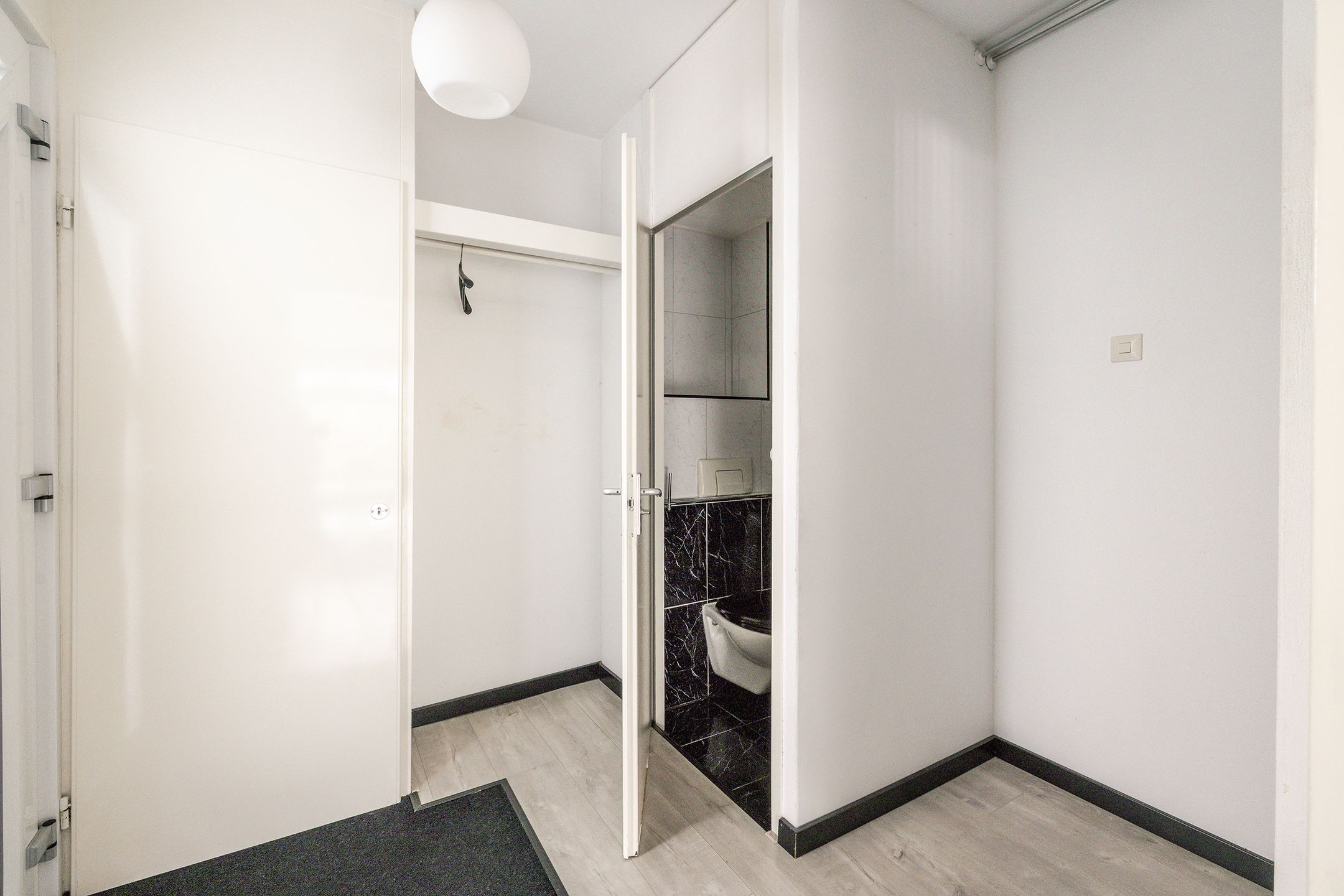 Photo 6 of Wilsonstraat 175