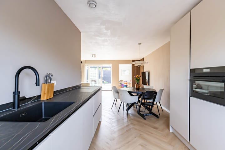 Foto 14 van Venuskade 40