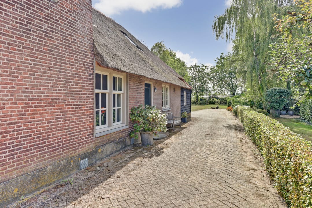 Photo 16 of Beemstraat 46