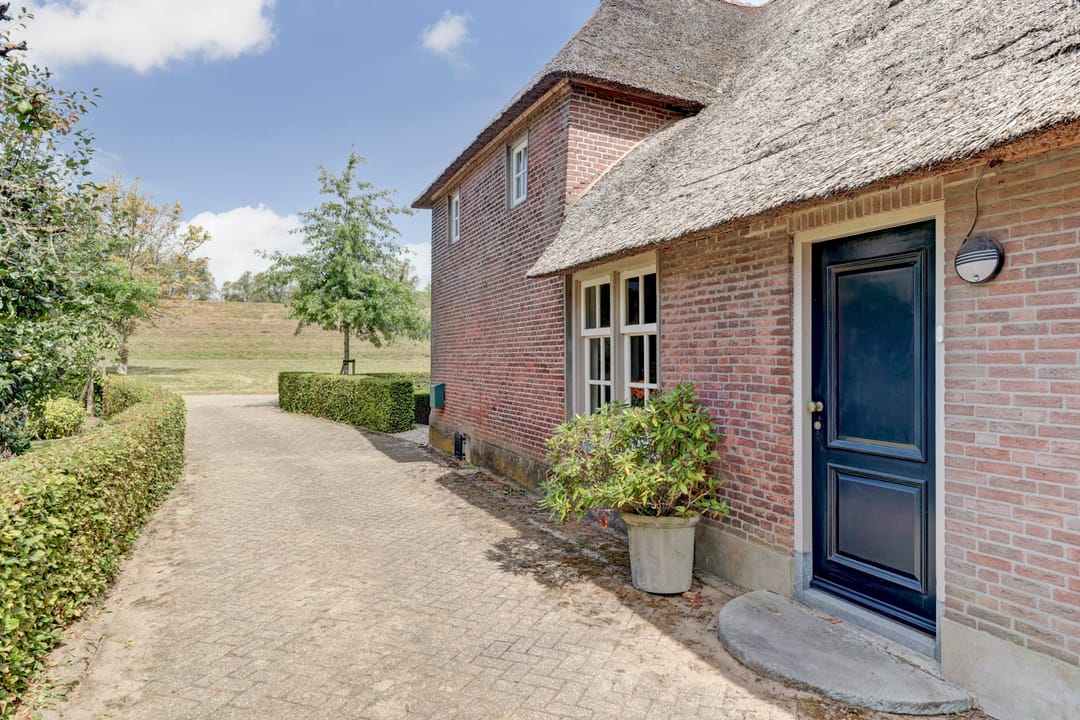 Photo 17 of Beemstraat 46