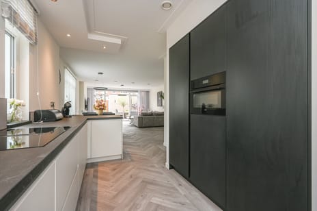 Wiel 10 tertiary image