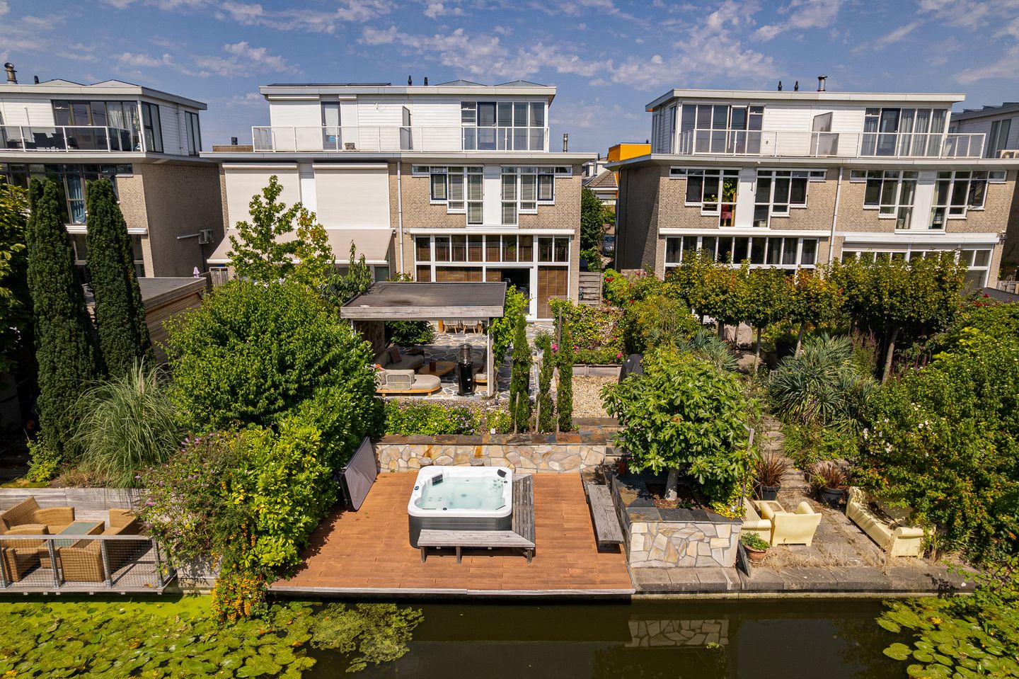 Foto 1 van Basalt 87