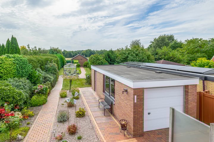 Photo 2 of Schoollaan 14