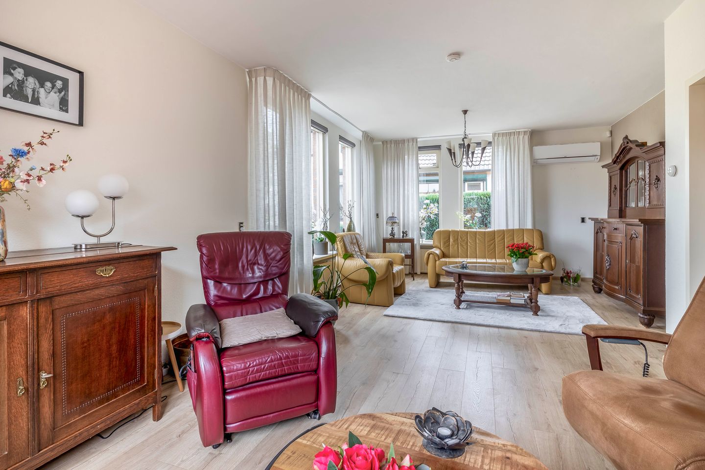 Photo 10 of Schoollaan 14