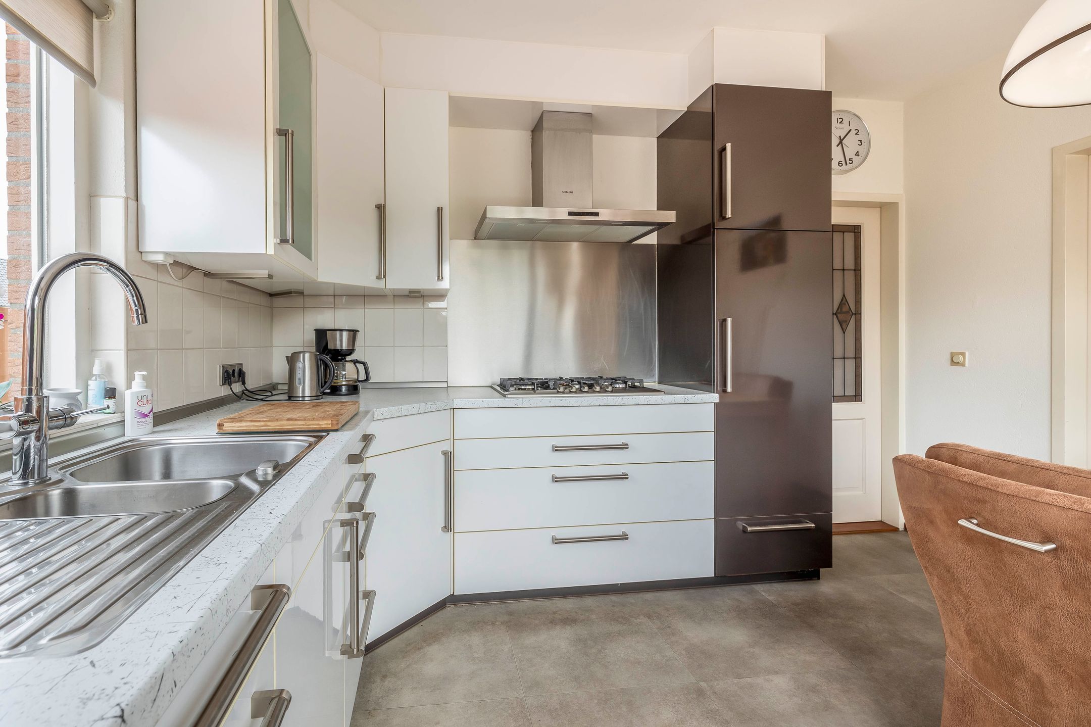 Photo 15 of Schoollaan 14