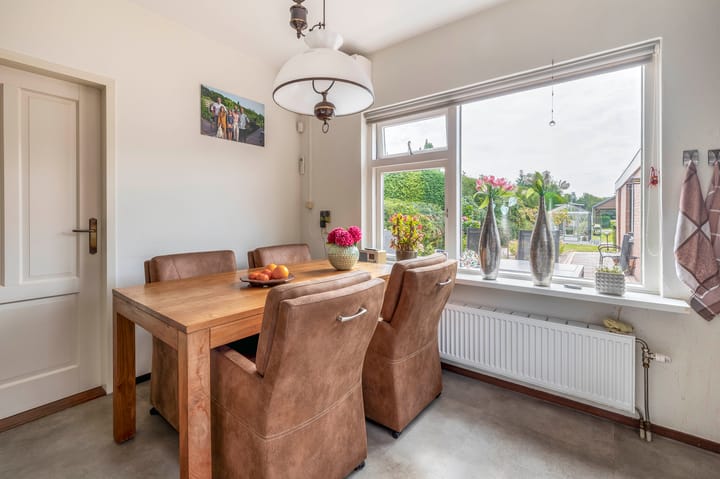 Photo 16 of Schoollaan 14