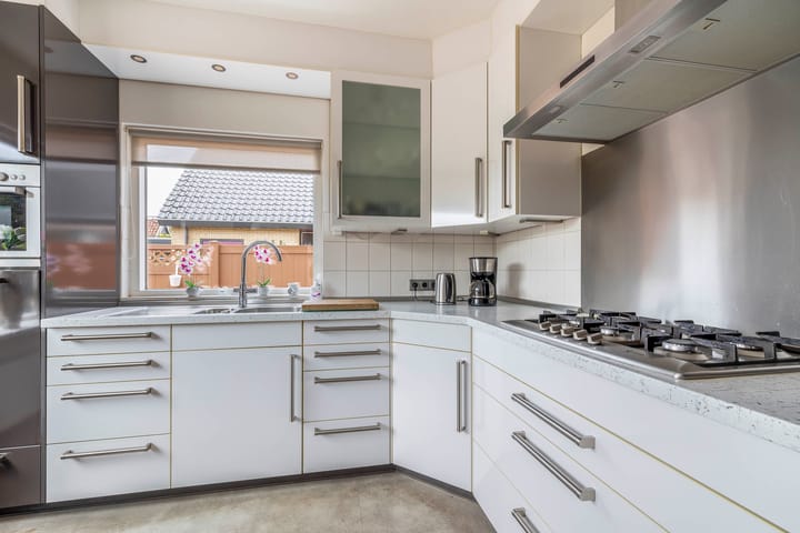 Photo 17 of Schoollaan 14