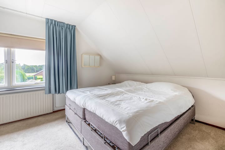 Photo 21 of Schoollaan 14