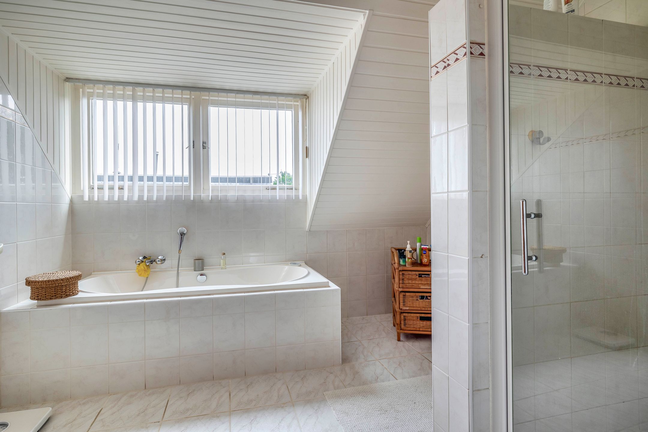 Photo 33 of Schoollaan 14